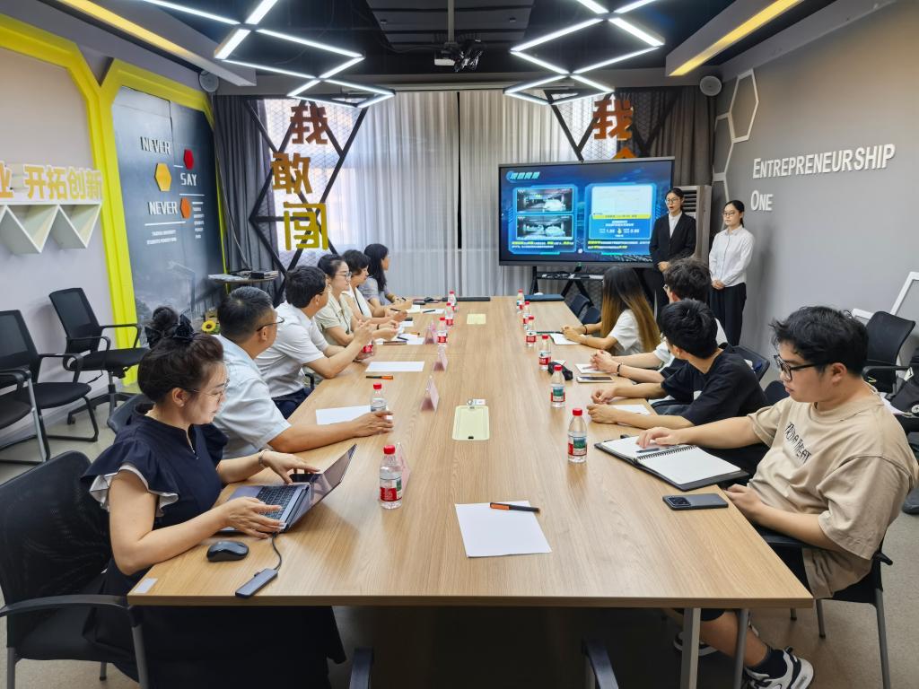 https://xww.tzc.edu.cn/__local/6/F5/84/00A16D66F192687318FD73D6DF6_59B78007_1D1E9.jpg